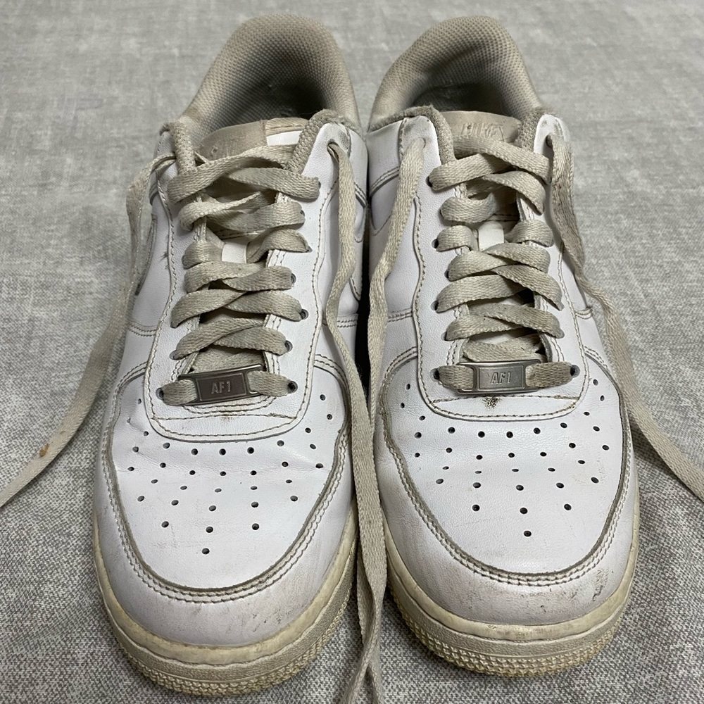 White AF1s